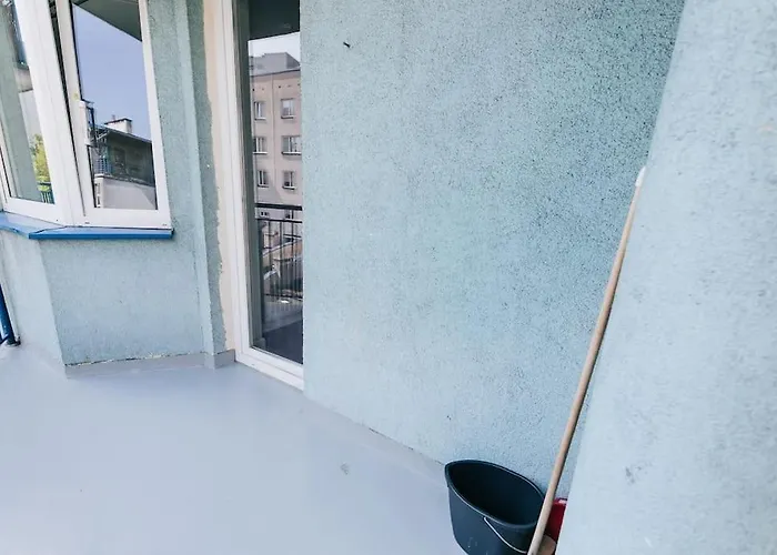 Nowoczesny 3 Pokojowy Apartament Z Dwoma Balkonami