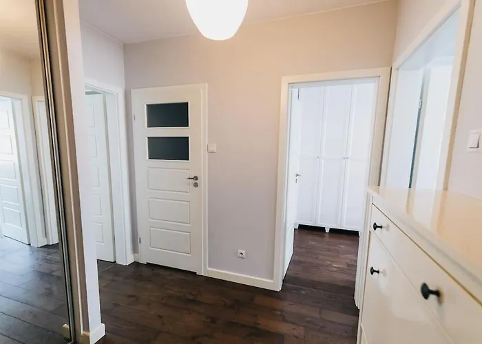 Nowoczesny 3 Pokojowy Apartament Z Dwoma Balkonami